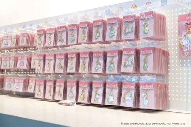 オリジナルグッズも多数展開される予定だ
