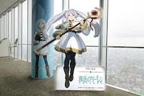 地上約300メートルで“葬送のフリーレンの世界”へ！あべのハルカス展望台でコラボイベント開催、限定グッズやカフェも登場
