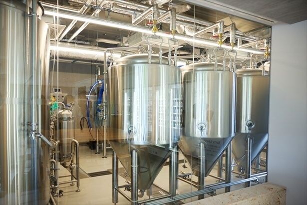 店内に醸造設備を有し、今後は店内でクラフトビールを作る予定だ