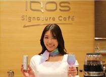 「IQOS ILUMA」シリーズから数量限定の「IQOS ILUMA i リミックス モデル」が発売中！美しいオリジナルドリンク＆スイーツも登場