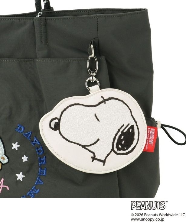 「カードポーチチャーム(スヌーピー)」(2479円)