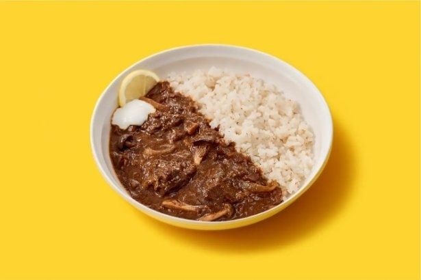 食べ応え満点の「牛タンと2種のきのこのスパイスカレー」