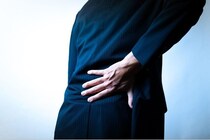 「季節の変わり目に腰が痛い…」その原因、“花粉症“かも？驚きの実態を理学療法士に聞いてみた