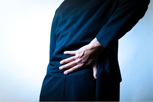 「季節の変わり目に腰が痛い…」その原因、“花粉症“かも?驚きの実態を理学療法士に聞いてみた