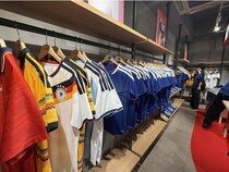 【原宿】『ブルーロック』描き下ろしデザインも！アディダス国内最大級のユニフォームカスタムスタジオが期間限定で展開中