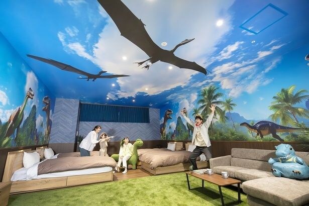 【写真】子どもが大興奮すること間違いなし!「大江戸温泉物語Premium 青雲閣」の恐竜の世界に迷い込んだような大迫力のコンセプトルーム