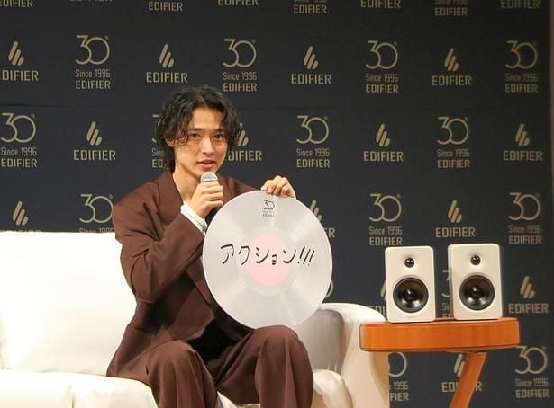 「30代になって進化していると思うこと」について、山崎さんは「アクション」と回答