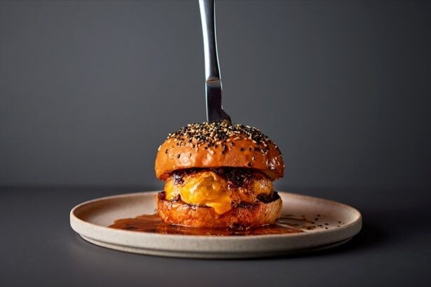 OXOMOCOサルサマチャバーガー(2500円)