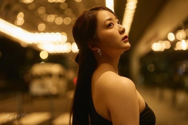 「伊藤彩沙 写真集 アヤサージュ」収録カット