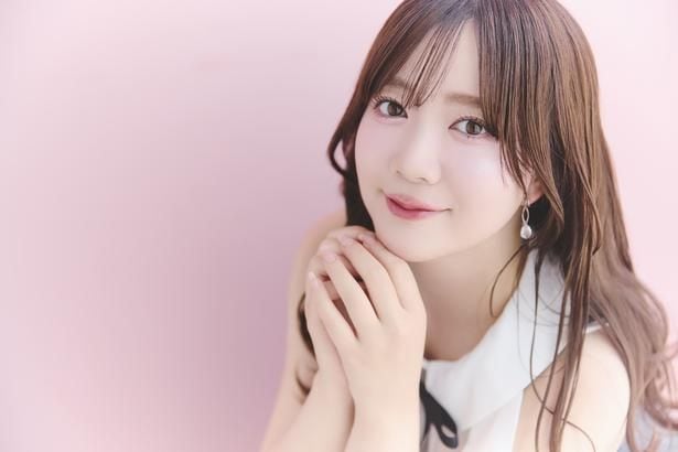 「伊藤彩沙 写真集 アヤサージュ」を刊行した声優・伊藤彩沙さん