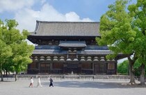 京都にある星野リゾート3施設で「早朝暑気払いツアー」がスタート。夏の酷暑と混雑を避ける京都観光とは？
