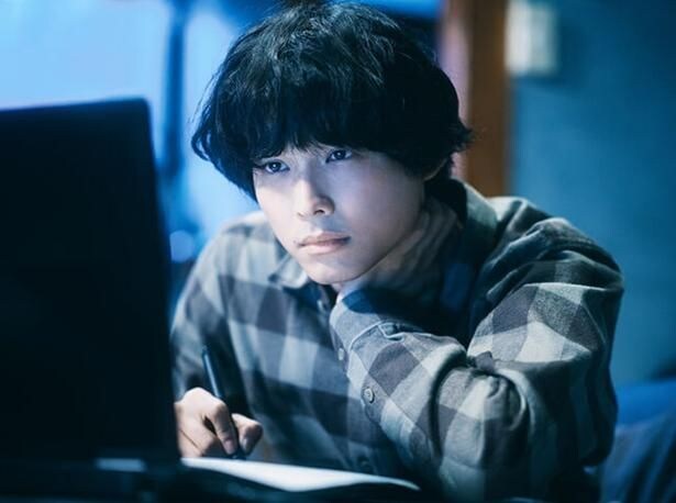 久住尚人を演じる松村北斗さん