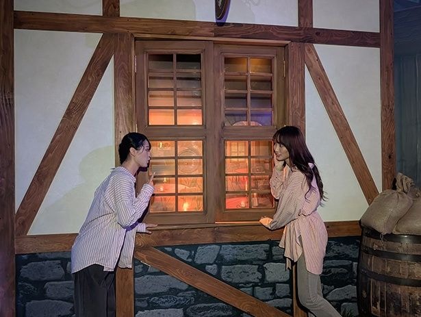 リアルなオイサーストの町で、人々の噂話に耳を傾けてみよう