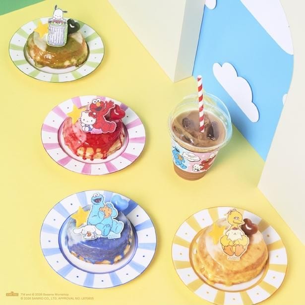 コラボ限定の「ドーナツ」(全4種/690円)と、ドリンクを合わせて注文するともらえる「オリジナルスリーブ」付きカップ