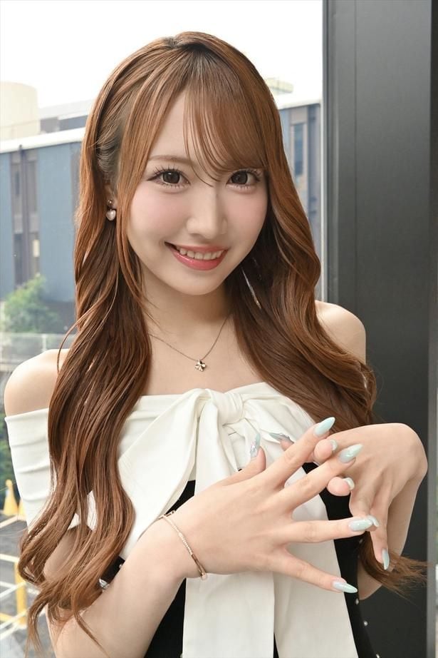 「野村実代のスタイルを存分に堪能できますし、きっとあなたのフェチに刺さる1ページがあるんじゃないかなと思います」