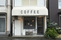 コーヒーで旅する日本／四国編｜映画監督にしてコーヒー店主。二足の草鞋で、地域の新たなコミュニティをつなげる「NEEK COFFEE SUPPLY」