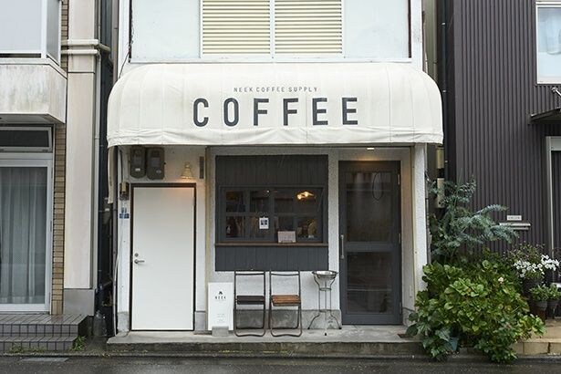 コーヒーで旅する日本/四国編|映画監督にしてコーヒー店主。二足の草鞋で、地域の新たなコミュニティをつなげる「NEEK COFFEE SUPPLY」