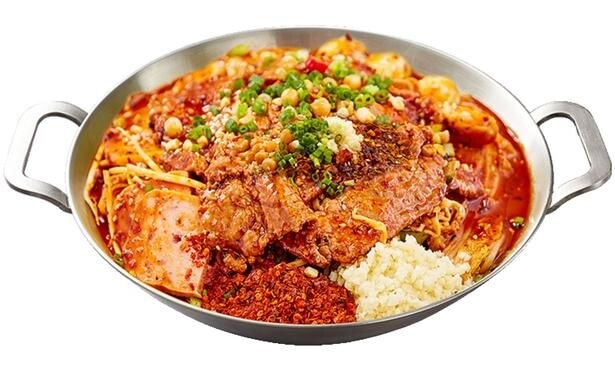 濃厚なタレと花椒の香りが食欲をそそる汁なしタイプ「マーラーシャングォ」。辛さは1~5辛から選べる