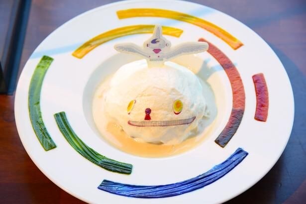 併設するカフェでは、細田守監督作品の世界観を活かしたメニューも味わえる