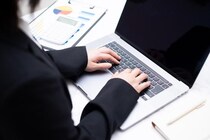 「今、会議中だから至急…」オフィスで急増する“ニセ社長”の手口と撃退術