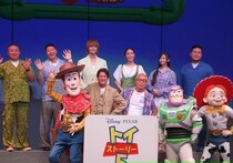 東京ディズニーランドに唐沢寿明や所ジョージらが登場！『トイ・ストーリー5』の日本公開記念イベントが開催