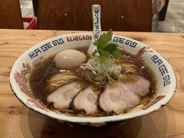 「ネオ特製軍鶏そば」(2500円)
