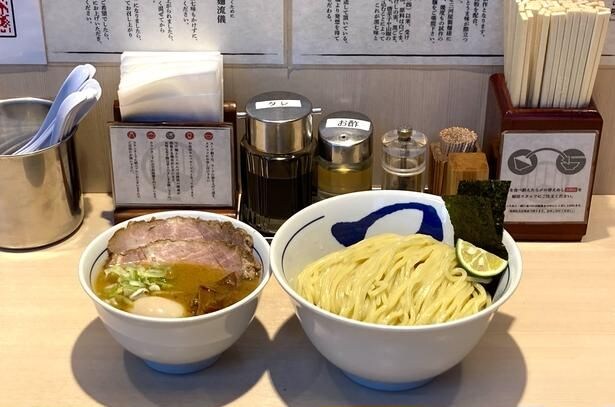 東京メトロ銀座線でおさえておきたいラーメン店3選!濃厚豚骨魚介つけ麺からガツンとコク強な味噌、星付き店の“ネオ”な一杯まで