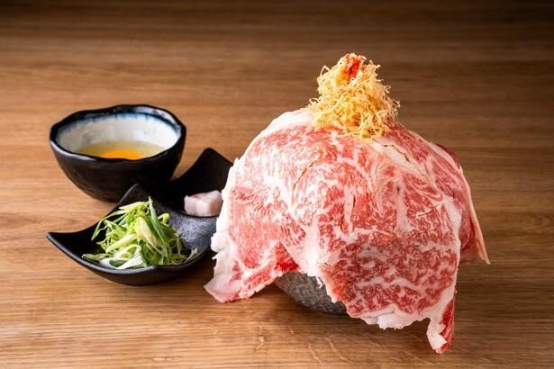 【写真】「マレーシア店」で提供される「和牛すき焼きもんじゃ」