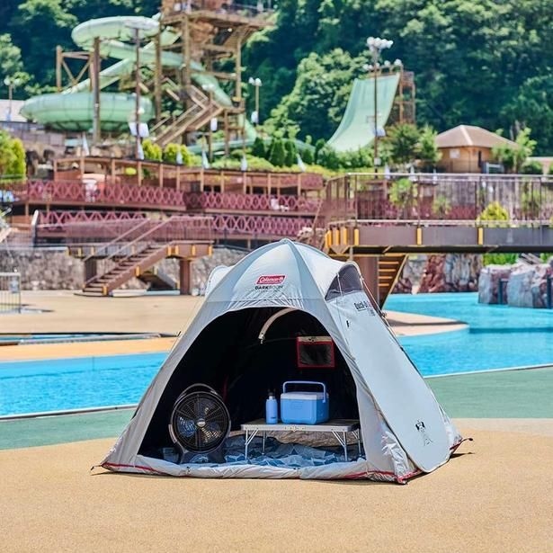 プールサイドや公園で、直射日光から逃げ込める「日陰の避難場所」に