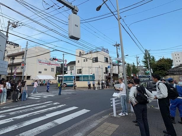 JR金町駅、京成金町駅から大会会場まではほぼ1本道だ。途中、国道6号を越えて道なりに進み、柴又帝釈天前交差点を左に曲がれば旧川甚通りに出る