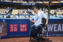 ドジャー・スタジアムがユニクロ一色に！国枝慎吾が始球式を務めた「UNIQLO LifeWear Day」をレポート