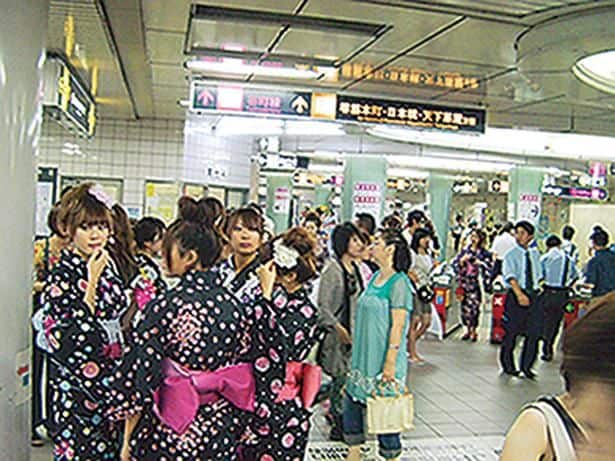 【実例ルート4】地下鉄南森町駅　17時30分を過ぎるとスムーズに動けないため、昼から天神祭を楽しむのもおすすめ