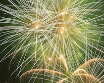 「天神祭奉納花火」の穴場スポットをチェック！昼から夜まで祭りを遊び尽くそう！