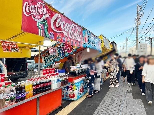 富士見通り左右両側に連なる屋台。とにかくその数に圧倒される！