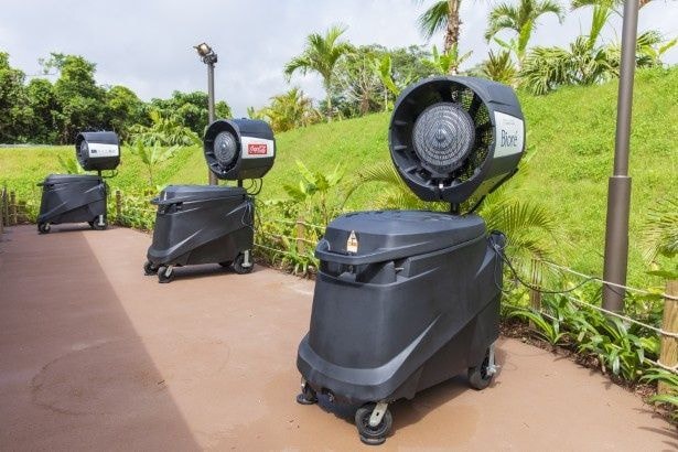 微細ミストの気化熱により約30メートル先まで涼しい風を届ける「大型ミストファン」
