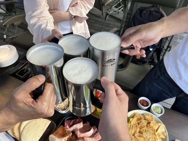 工場直送の冷えたビールで乾杯！