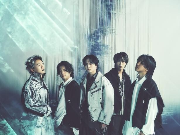 Novelbrightは、Vo.竹中雄大さんを中心とした大阪発の5人組ロックバンド