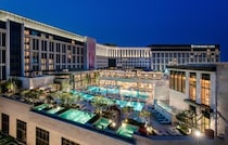 2026年夏の韓国旅行は「パラダイスシティ」へ！夜のプールパーティーやパリ気分を味わえるキャンペーンが開催中