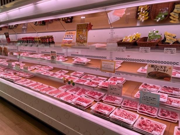 新鮮で種類豊富な知多ポークを販売する直売店「とんとことん」