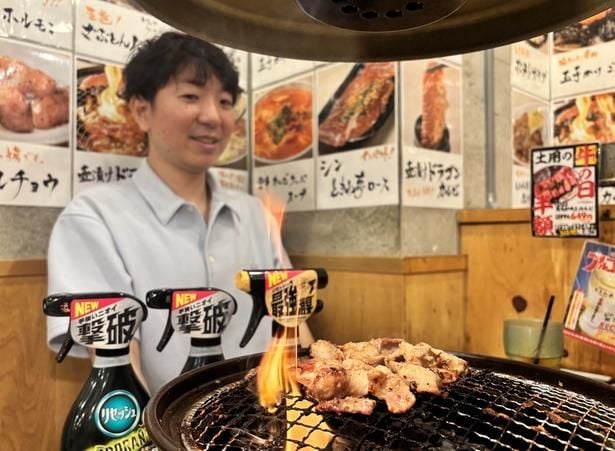  焼肉を食べながら語ってくれた辻本さん