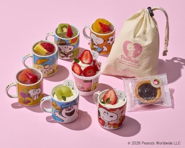 フリュテリー果坊の「阪急うめだ本店限定陶器カップスイーツ各種」(1個1080円)、「阪急うめだ本店限定陶器カップいちごパフェ」(1個1296円)、「阪急うめだ本店限定焼き菓子バッグ 3個入」(1620円)