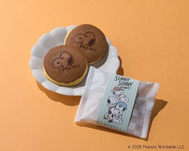 鶴屋八幡「阪急限定スヌーピーどらやき3個セット」(972円)。ふっくらとした皮にスヌーピーの焼き印入り