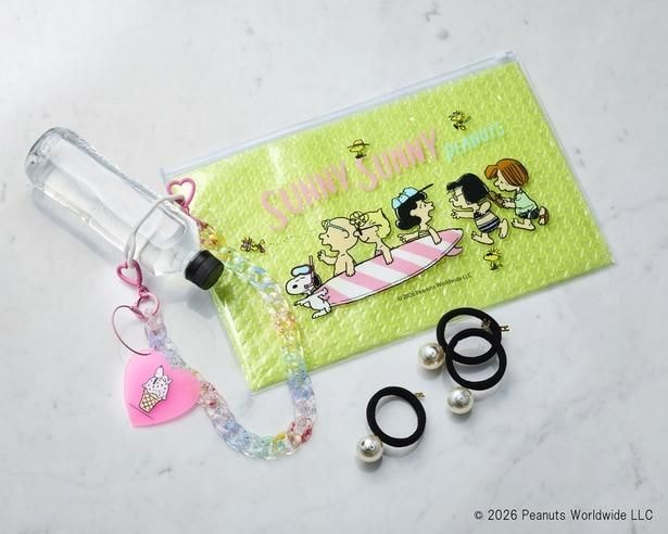 ザ ハニー ビジューの「阪急限定マルチポーチ」(6600円)、「阪急限定ボトルホルダー」(8250円)、「阪急限定ヘアゴム 3点セット」(6380円)