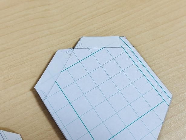 まだはくり紙ははがさないこと