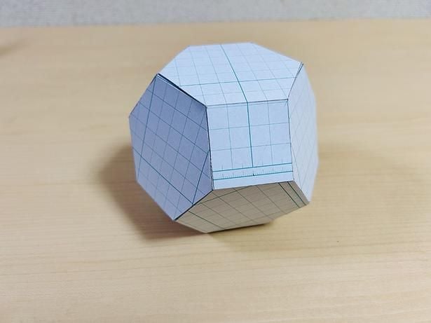 正方形を貼り付けたら完成
