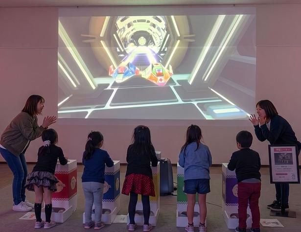 立体的な3Dコースで競争できるレーシングゲーム「デジタルぬりえサーキット」