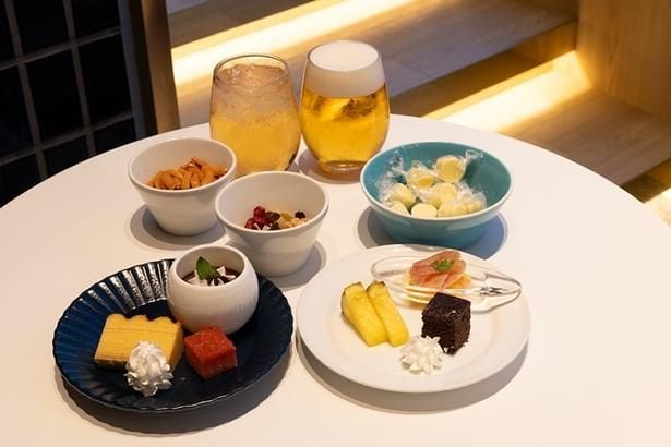 ドリンクやアフタヌーンティーが追加料金なしで楽しめるのがうれしい