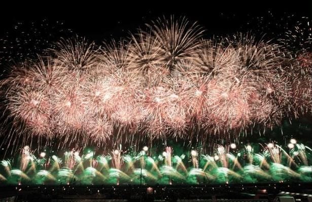 【写真】日本三大花火の一つ「全国花火競技大会」(大曲の花火)