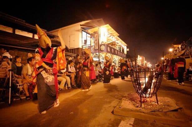 夏休みの旅行は注目スポット満載の秋田県へ！伝統の盆踊りや大迫力の花火を満喫
