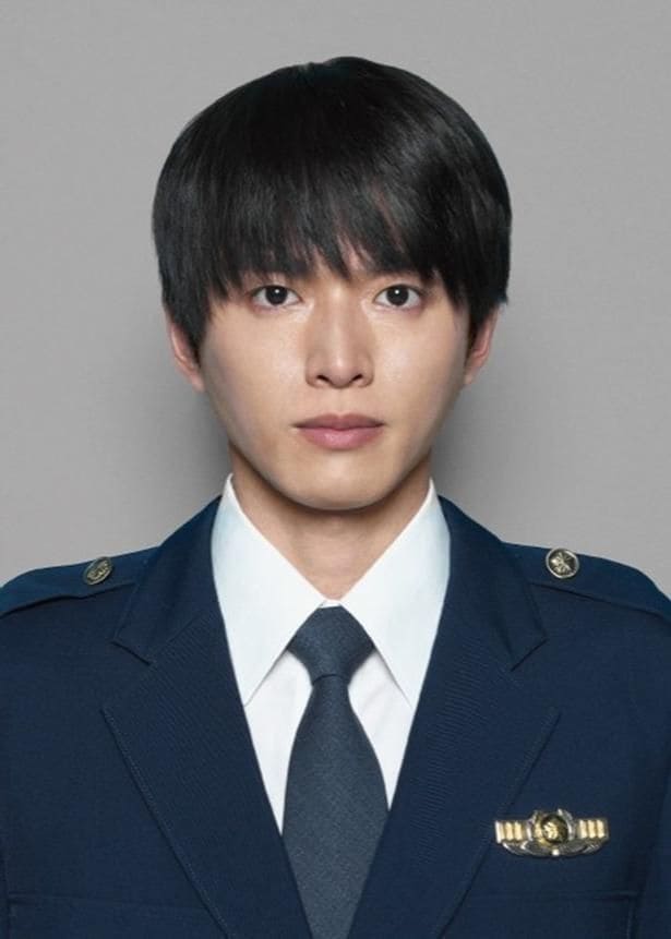 美浦秋(麻布中央警察署刑事課強行犯捜査係)：白洲迅さん